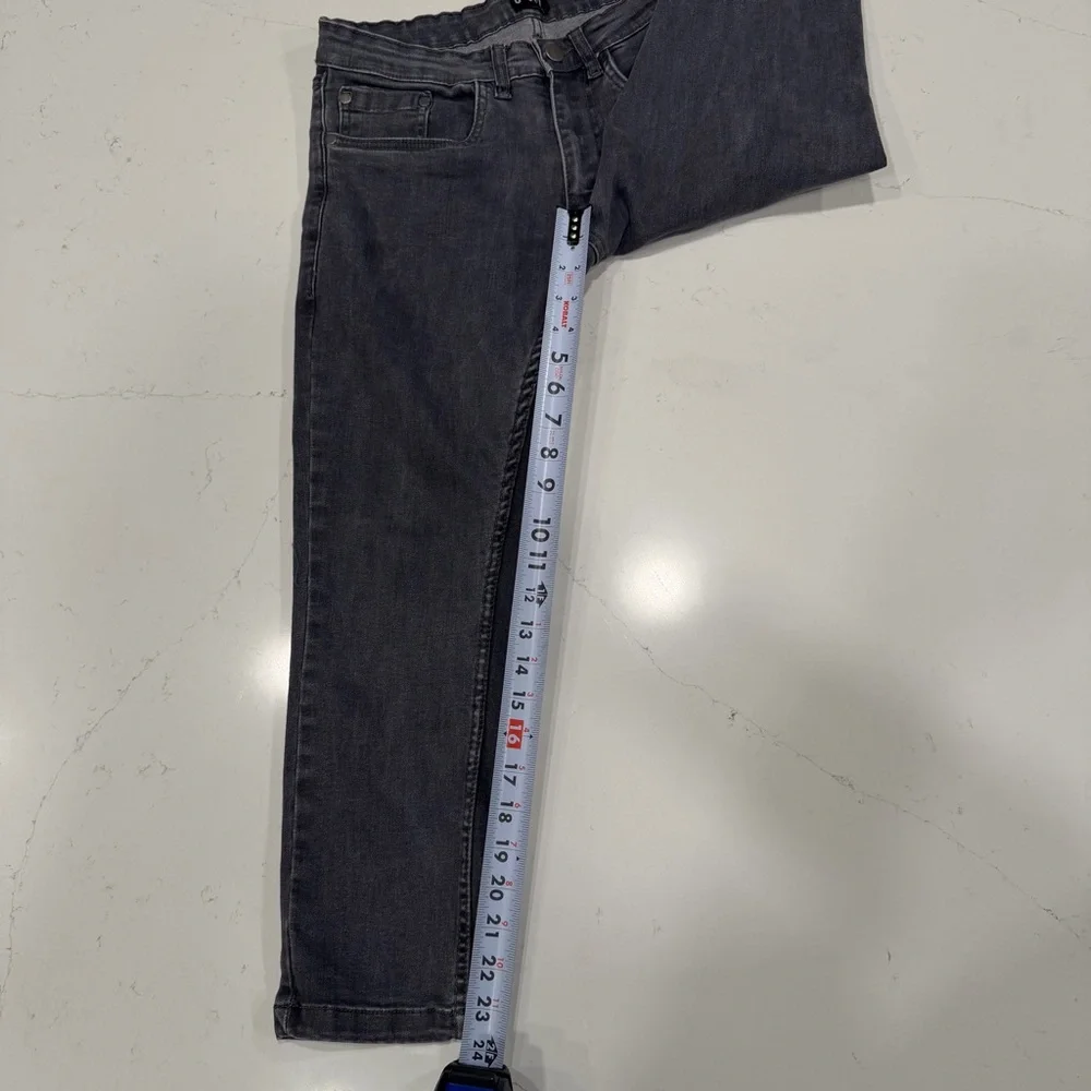 Under 5’10 Men’s Zak Jeans Gray